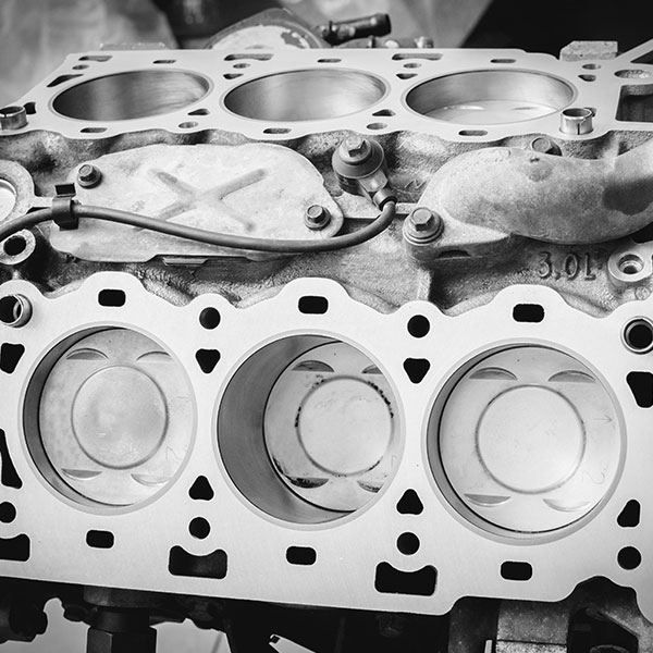 Motorinstandsetzung Motorblock BSK GmbH & Co. KG